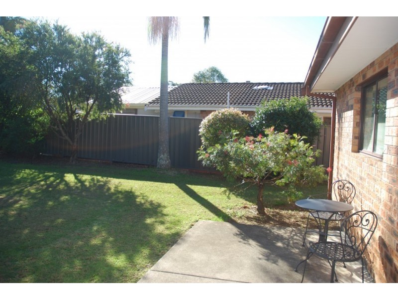 30 Ferntree Drive, Bomaderry NSW 2541