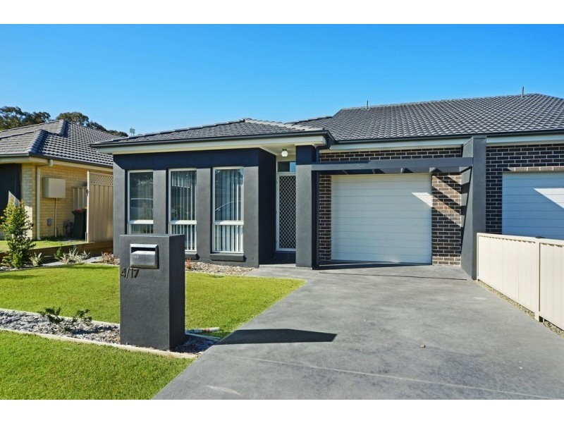 4/17 Bluewattle Road, Worrigee NSW 2540