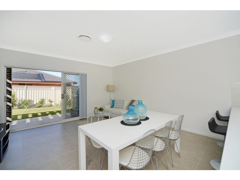 4/17 Bluewattle Road, Worrigee NSW 2540