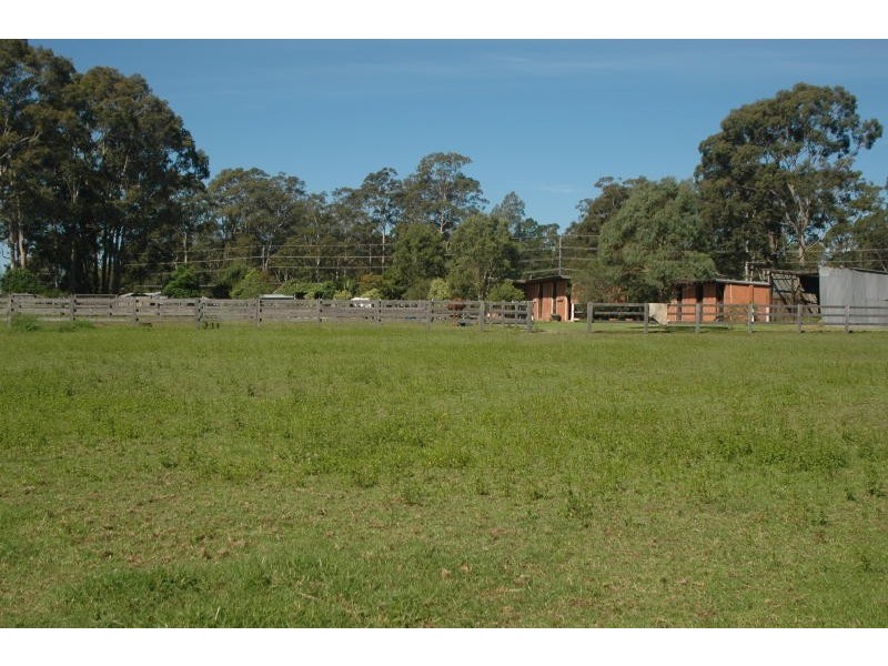 95 Albatross Road, Nowra NSW 2541