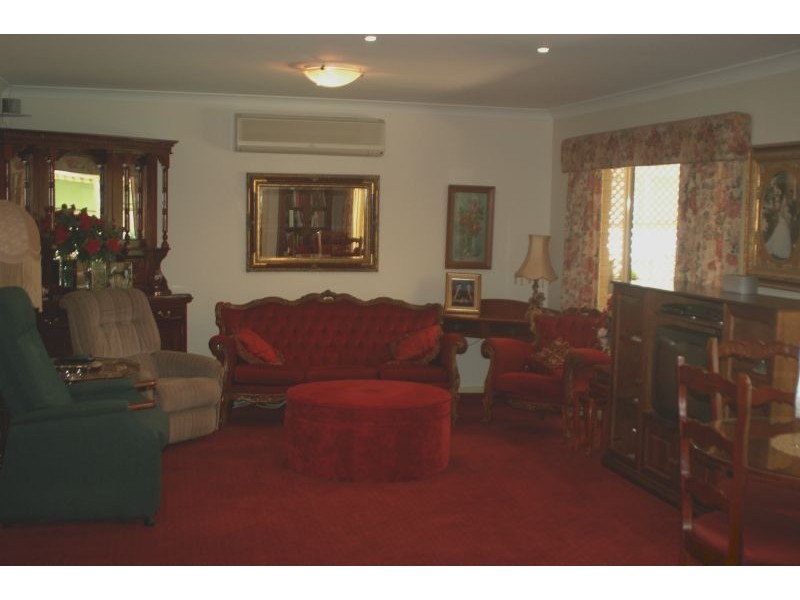 95 Albatross Road, Nowra NSW 2541