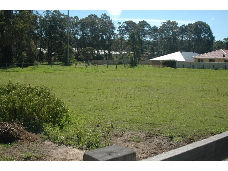 95 Albatross Road, Nowra NSW 2541