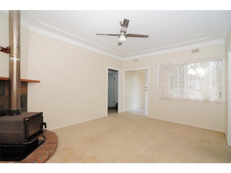 54 Birriley Street, Bomaderry NSW 2541