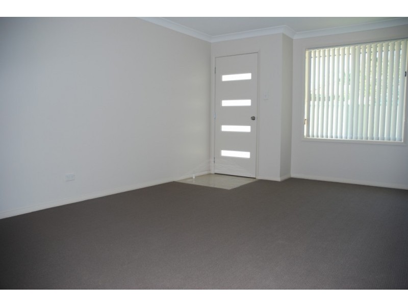 4/6 Waroo Place, Bomaderry NSW 2541
