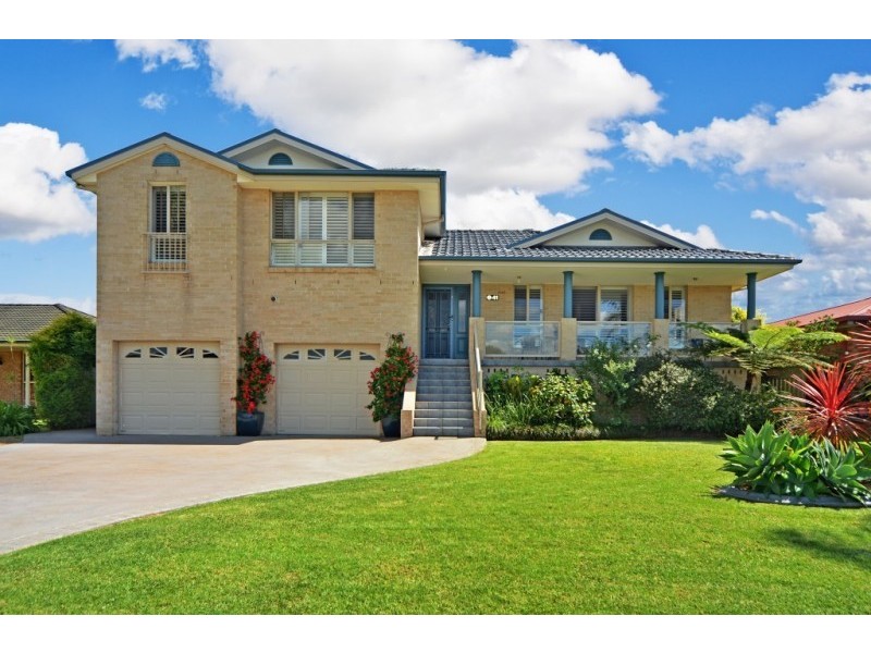 41 Lyrebird Drive, Nowra NSW 2541