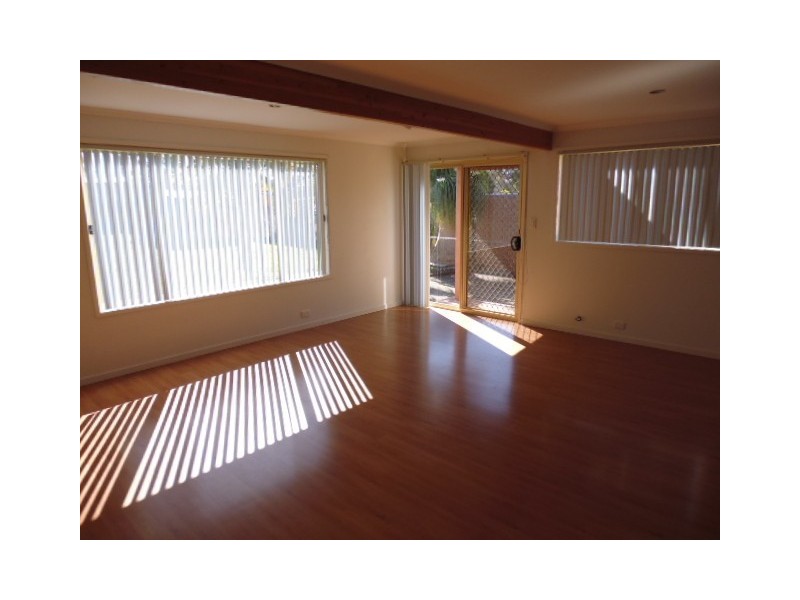 14 Devlin Avenue, North Nowra NSW 2541