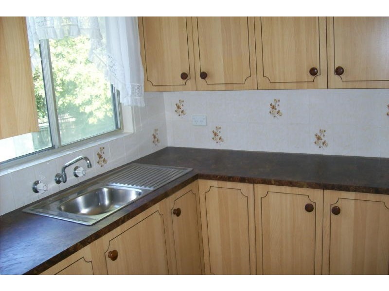 9 Bourne Avenue, Nowra NSW 2541