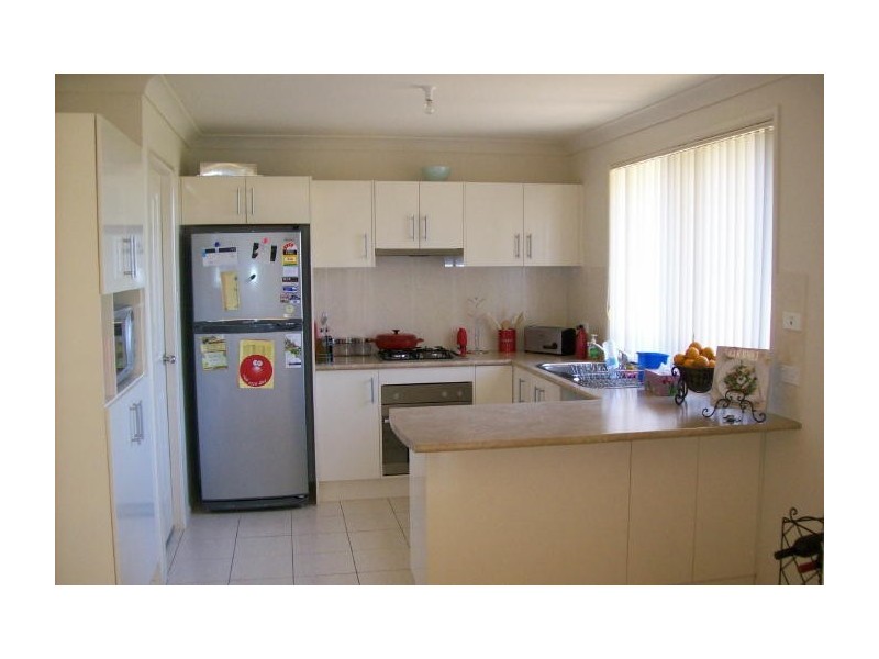 8/8 Meroo Road, Bomaderry NSW 2541