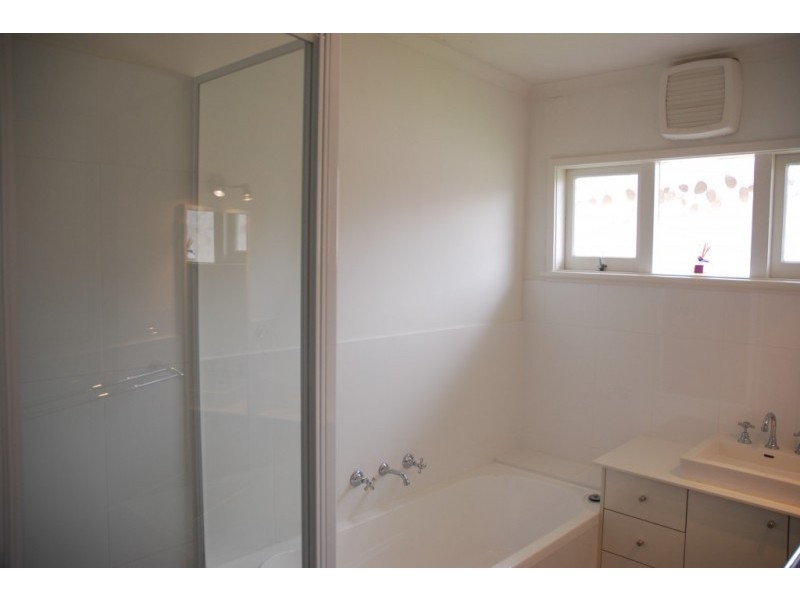 102 Albert Street, Nowra NSW 2541