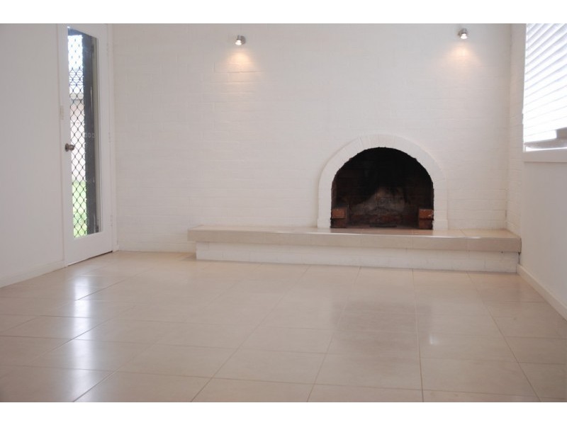 102 Albert Street, Nowra NSW 2541