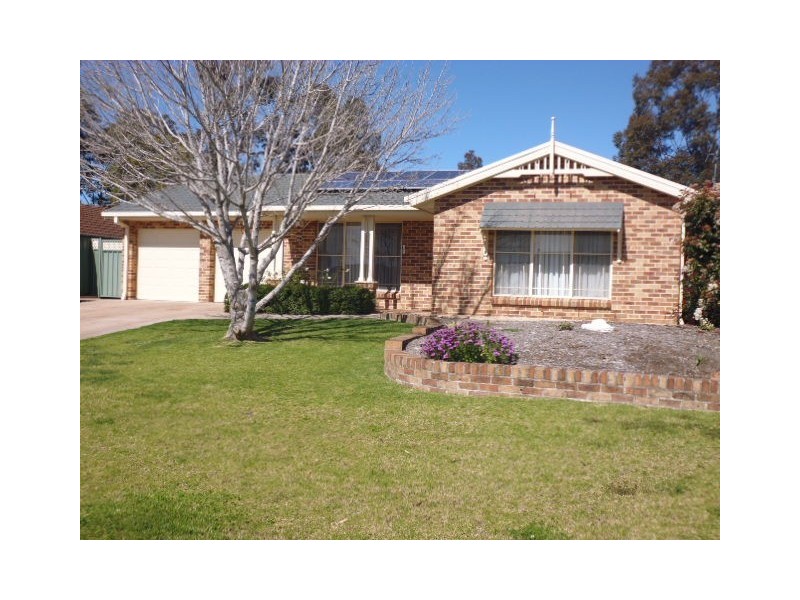 5 Mountain Ash Place, Worrigee NSW 2540