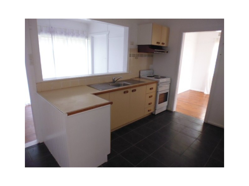 39 Mulgen Crescent, Bomaderry NSW 2541