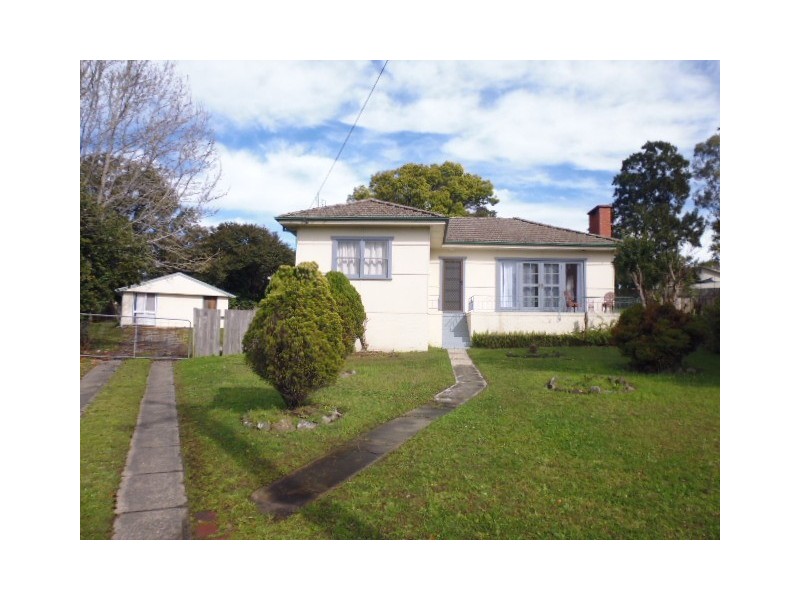 39 Mulgen Crescent, Bomaderry NSW 2541