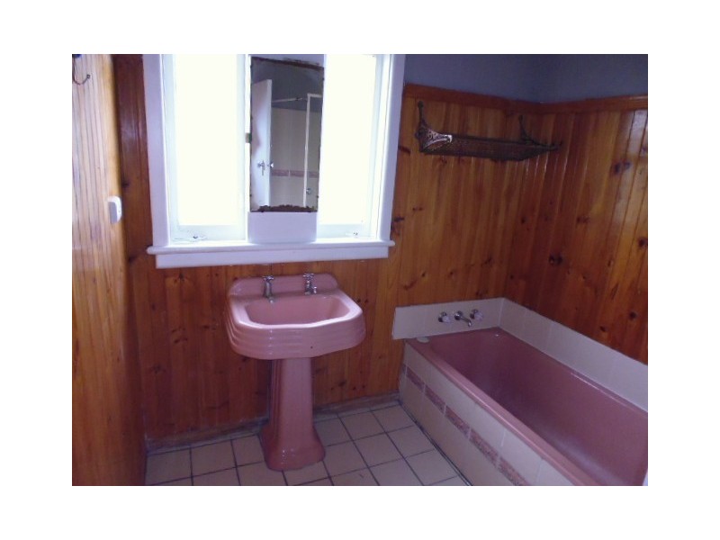 39 Mulgen Crescent, Bomaderry NSW 2541