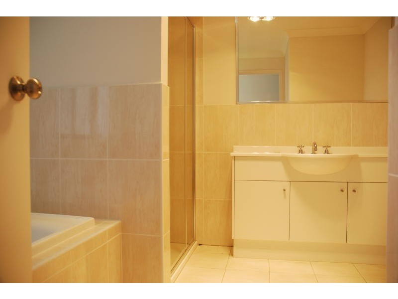 38 Rannoch Drive, West Nowra NSW 2541