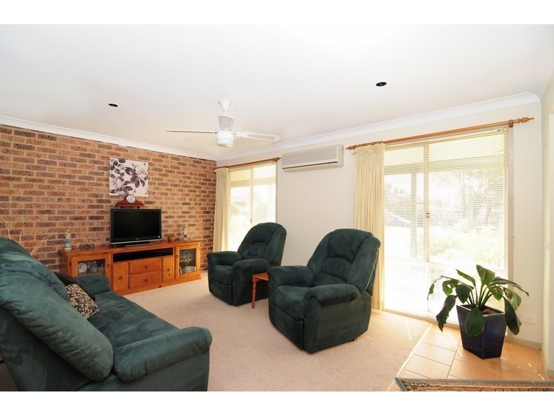 4 Illawarra Circuit, Worrigee NSW 2540