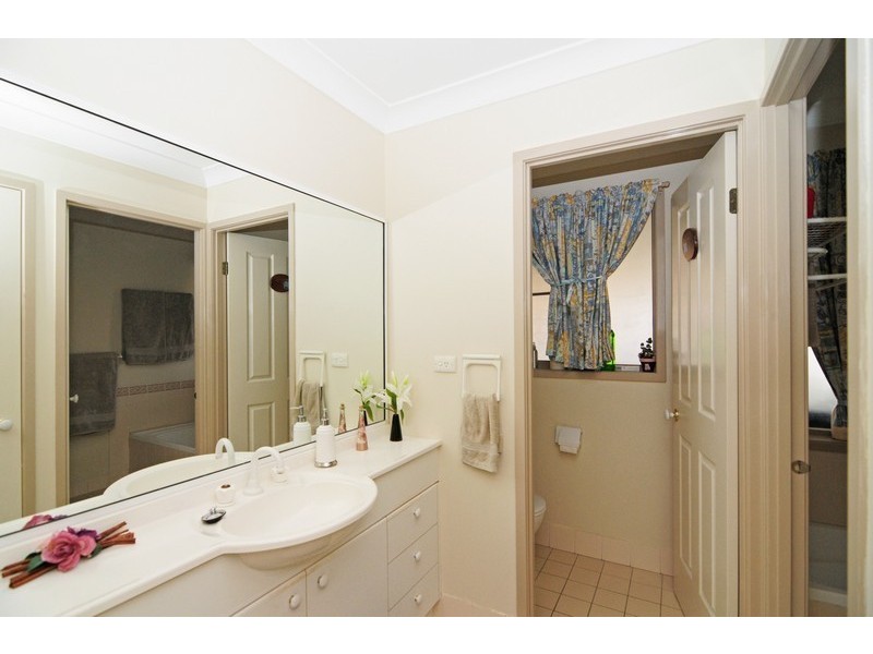 4 Illawarra Circuit, Worrigee NSW 2540
