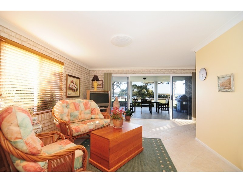 79 Adelaide Street, Greenwell Point NSW 2540