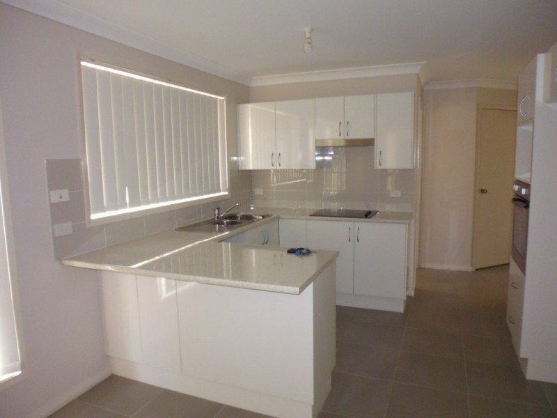 4a Rendal Avenue, North Nowra NSW 2541