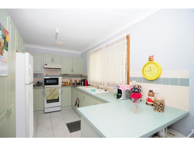 6 Maybush Way, West Nowra NSW 2541