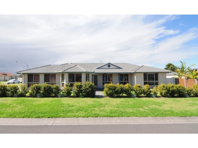 2 Guinea Flower Crescent, Worrigee NSW 2540