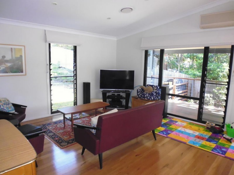 15 Nita Place, Bomaderry NSW 2541