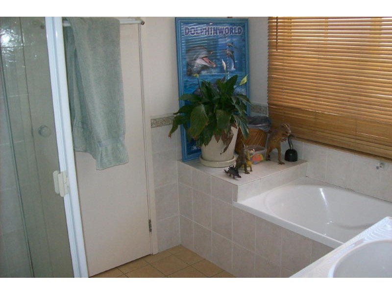 9 Hesperus Close, Nowra NSW 2541