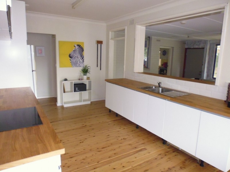 18 Hewlett Avenue, North Nowra NSW 2541