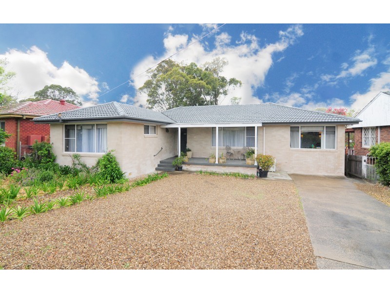 16 Hockey Street, Nowra NSW 2541