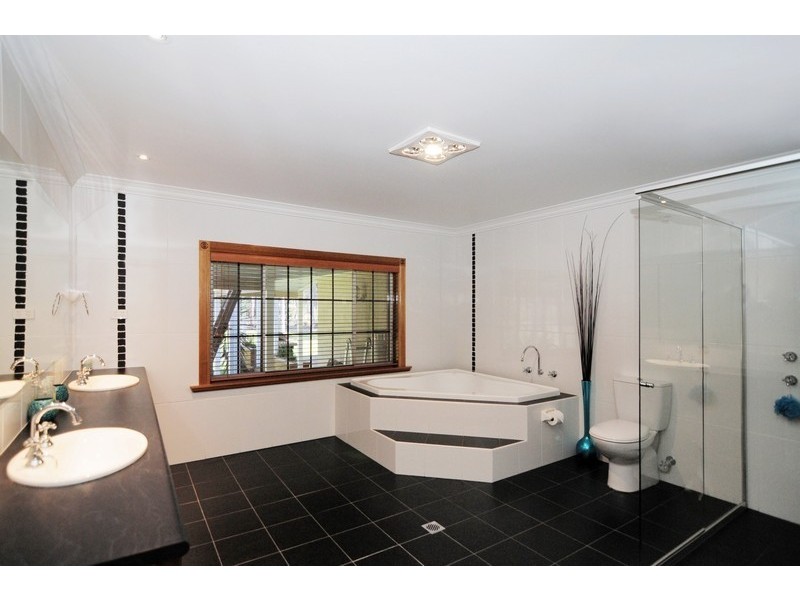 61 Hakea Close, Nowra Hill NSW 2540