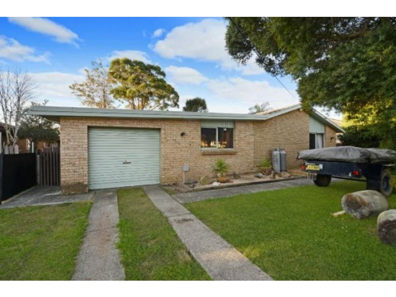 9 Greenwell Point Road, Nowra NSW 2541