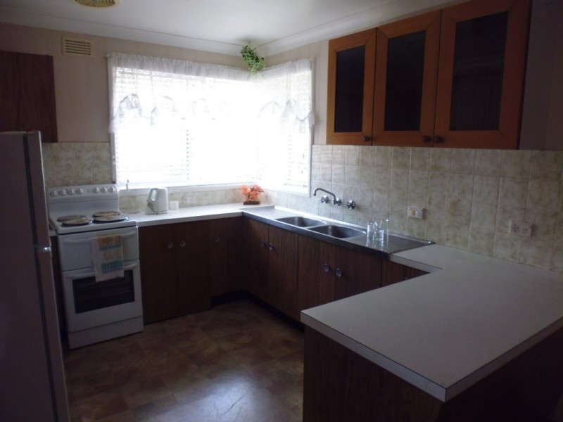 24 Barwon Street, Bomaderry NSW 2541