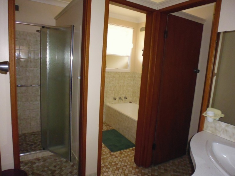 24 Barwon Street, Bomaderry NSW 2541