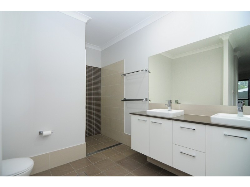 48 Banool Circuit, Bomaderry NSW 2541