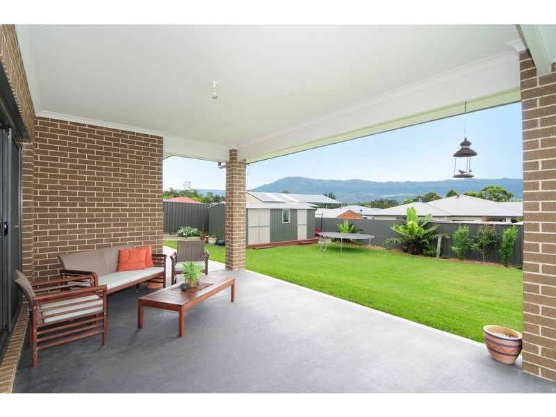 48 Banool Circuit, Bomaderry NSW 2541