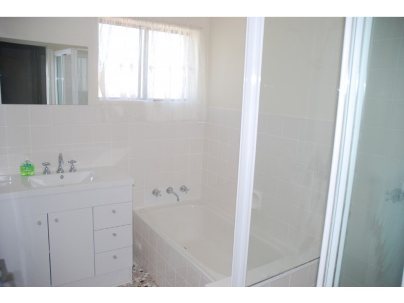 2/91 Moss Street, Nowra NSW 2541