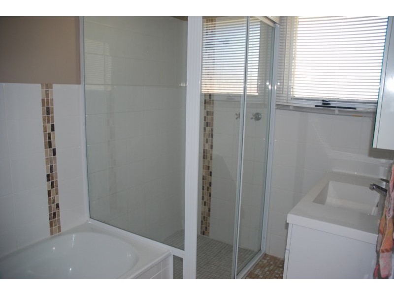 34 Alfred Street, Bomaderry NSW 2541