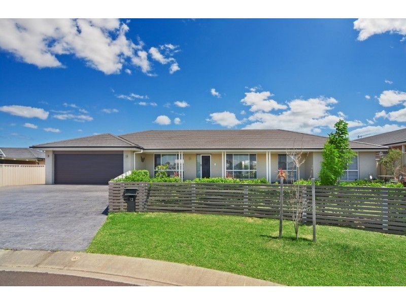 12 Palm Lilly Close, Worrigee NSW 2540