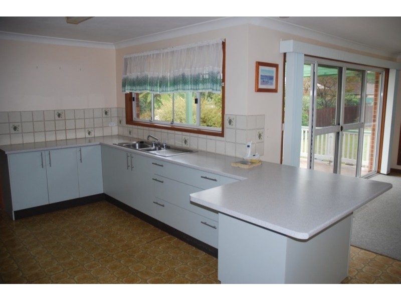 9 Gunyuma Crescent, North Nowra NSW 2541