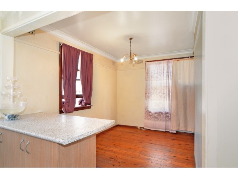 22 Young Avenue, Nowra NSW 2541