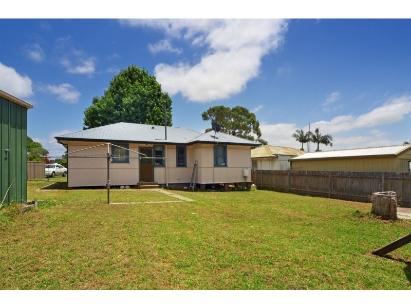 22 Young Avenue, Nowra NSW 2541
