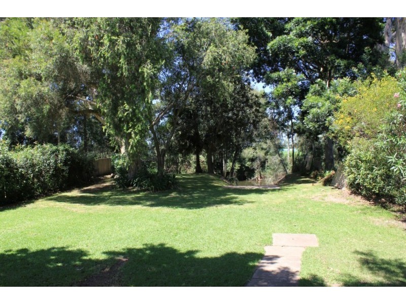 74 Bolong Road, Bomaderry NSW 2541