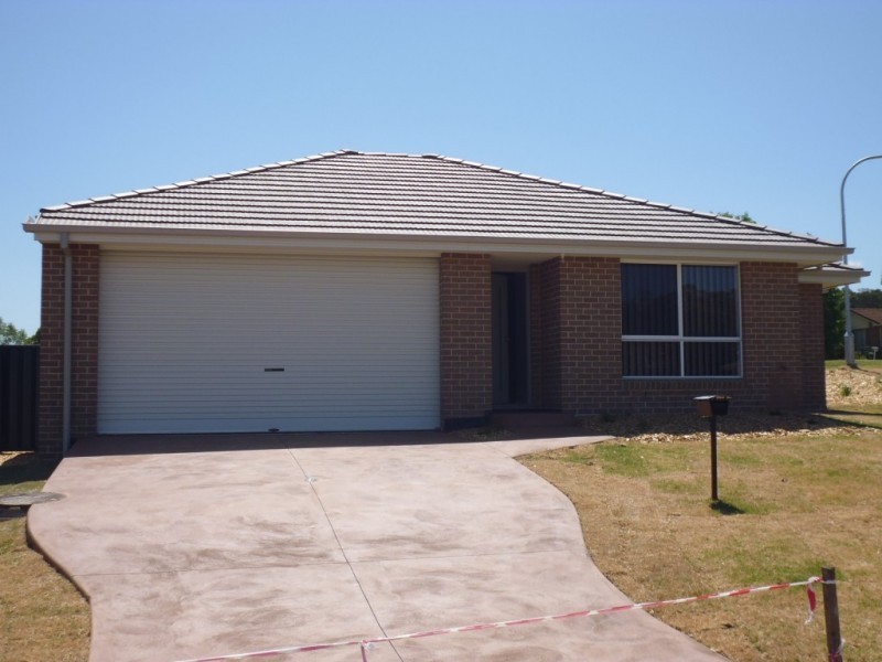 2 George Lee Way, North Nowra NSW 2541