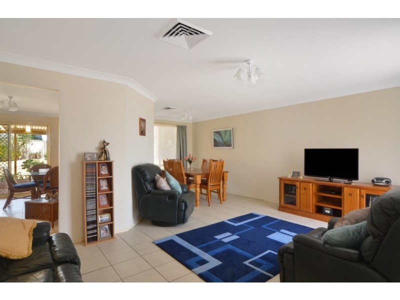 11 Mountain Ash Place, Worrigee NSW 2540