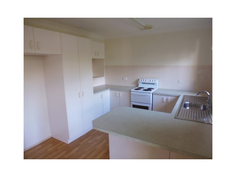 2/28 Numrock Street, Bomaderry NSW 2541