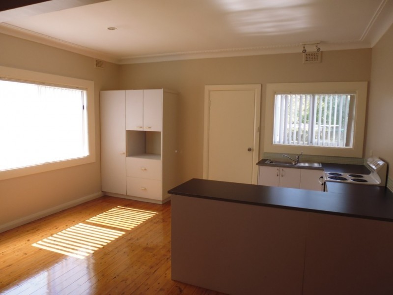 65 ST ANNS STREET, Nowra NSW 2541
