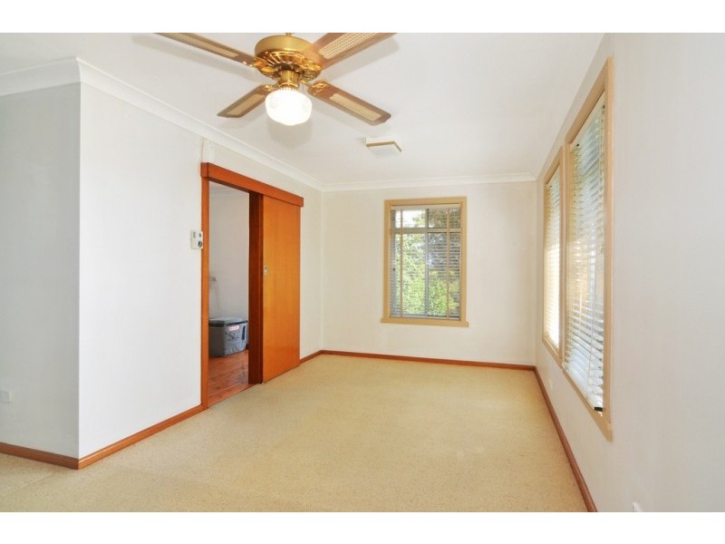 27 Elder Crescent, Nowra NSW 2541