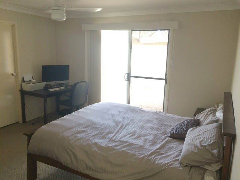 17 Hibiscus Place, Bomaderry NSW 2541