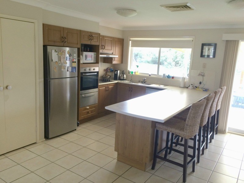 17 Hibiscus Place, Bomaderry NSW 2541