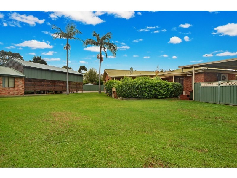 4 Wasdale Place, Bomaderry NSW 2541